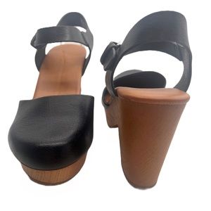 Universal Thread Black Strap Clog Heels NWOT 8